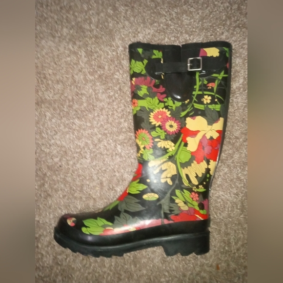 Floral rain boots - Picture 2 of 4